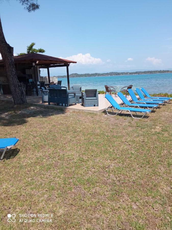 Studios Efi Beach Vourvourou Exterior foto
