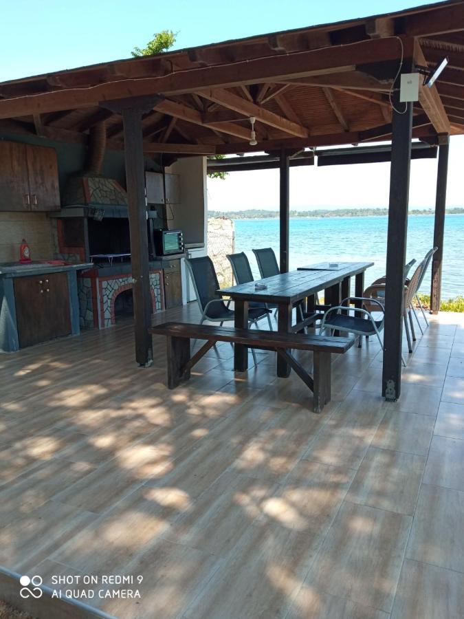 Studios Efi Beach Vourvourou Exterior foto