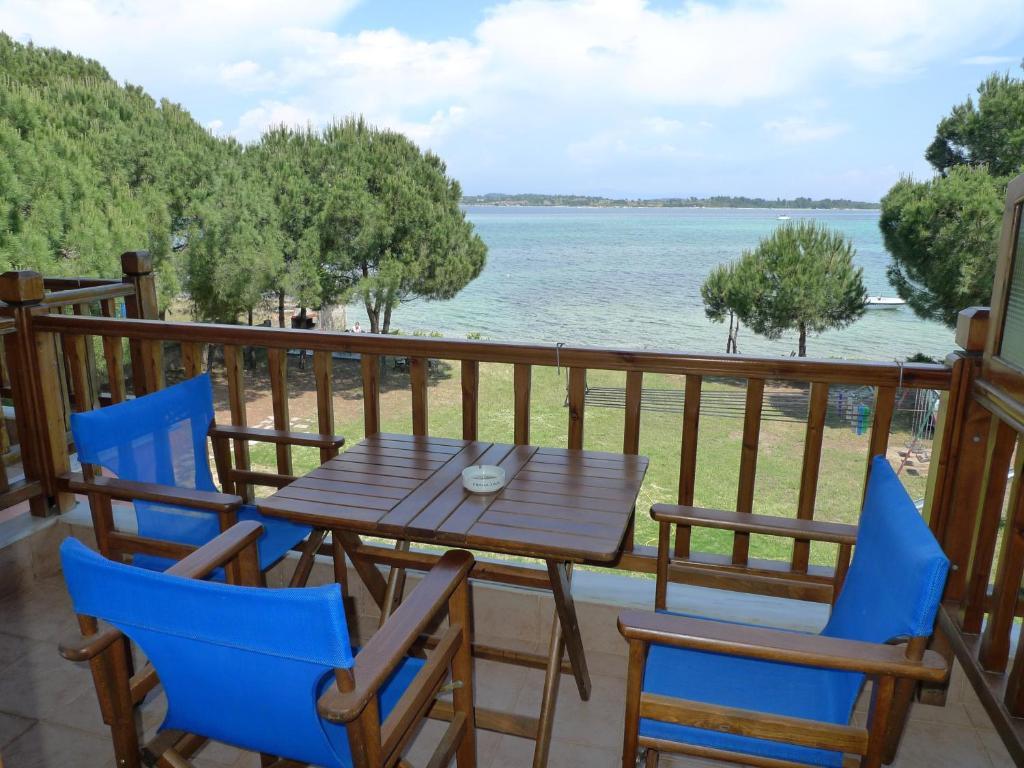 Studios Efi Beach Vourvourou Exterior foto